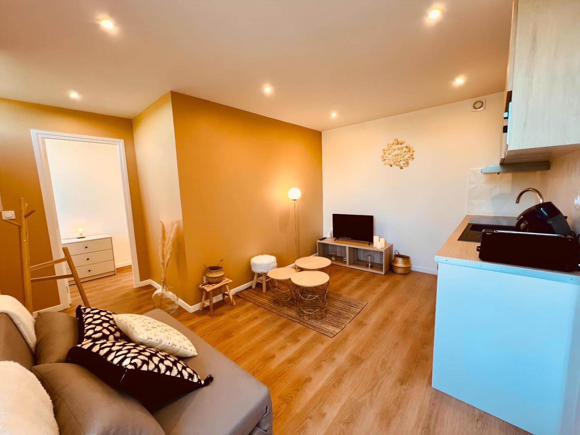 Montluçon Le Golden Garden - Home Homy מראה חיצוני תמונה